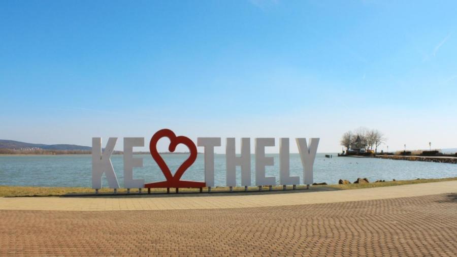 Luxury Apartments Keszthely Bagian luar foto