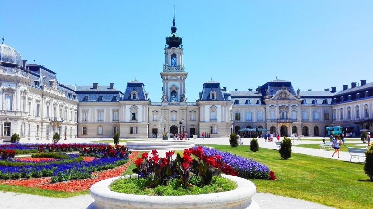 Luxury Apartments Keszthely Bagian luar foto