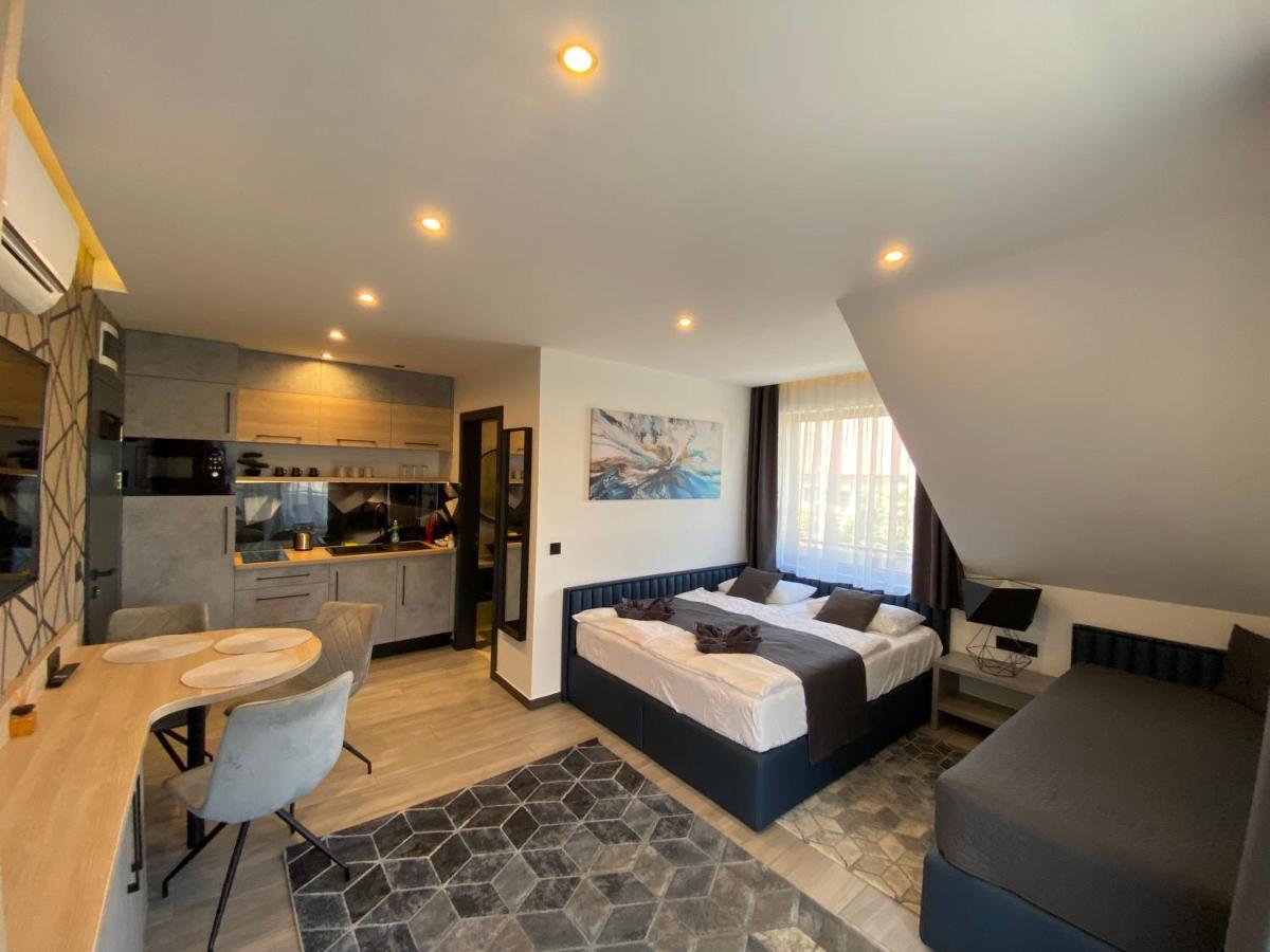 Luxury Apartments Keszthely Bagian luar foto